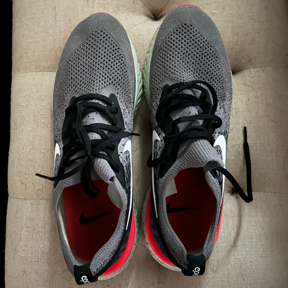 Nike React running shoes. Like new, with very little wear. - Picture 2 of 4